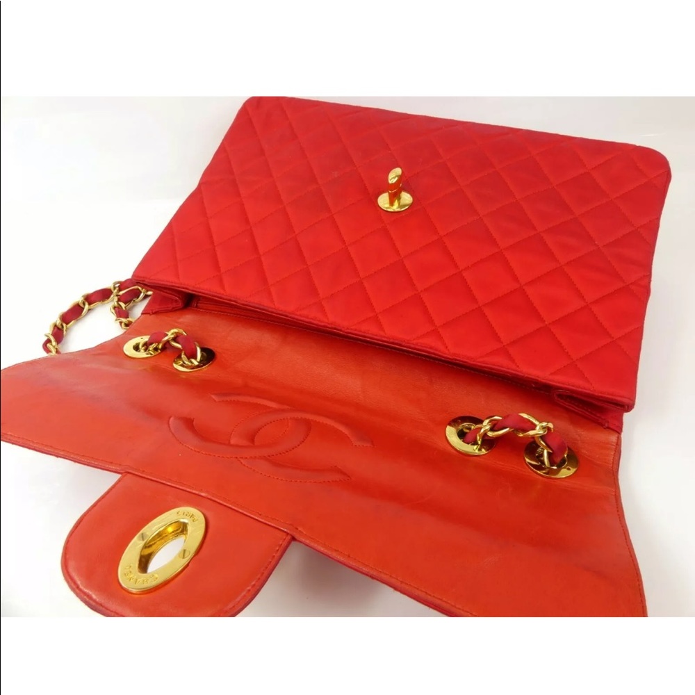 CHANEL vintage red satan classic canvas maxi bag - Picture 6 of 8